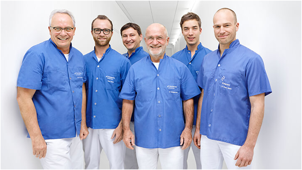Ärzteteam der Implaneo Dental Clinic in München